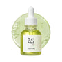 Suero calmante Beauty of Joseon con té verde y panthenol en frasco de 30ml, con envase y textura del producto visible.