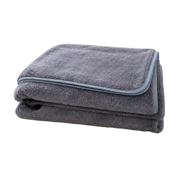 Juego de 2 toallas de baño grandes de microfibra gris en tamaño 90x180 cm, ideales para secar y usar en el hogar.