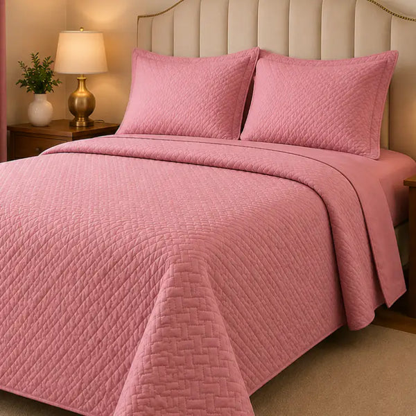 Cubrecama Quilt Liso Bordado 1,5 Plazas 6 Piezas con Cortinas