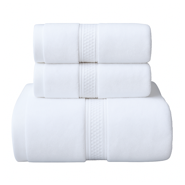 Conjunto de 3 toallas de baño y mano de algodón en colores neutros, ideales para uso hotelero y decoración de baño.