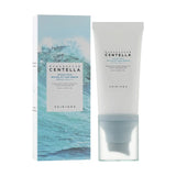 Suero solar hidratante SKIN1004 Hyalu-Cica Water-Fit Sun Serum en botella de 50 ml, con ingredientes coreanos para protección y cuidado de la piel