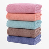 Tres toallas de microfibra para baño, secado rápido, ideales para deporte y viaje, en colores variados.