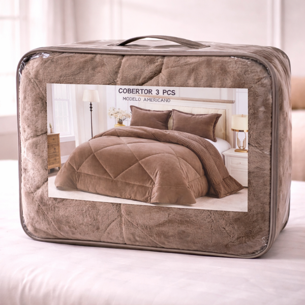Cobertor marrón de la marca Enigma Store con fundas premium, mostrando textura suave y diseño elegante para cama.