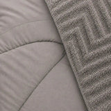 Juego de cobertor Queen de 7 piezas en color taupe de Enigma Store, con mantas y fundas decorativas.