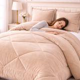 Cobertor beige con fundas premium de la marca Enigma Store, tejido suave y elegante para sofá o cama.