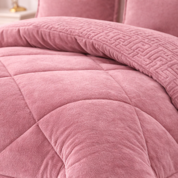 Cobertor rosa de lujo y fundas premium de Enigma Store, suave y cálido para la cama o sofá.