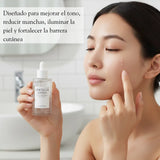 Ampolla coreana SKIN1004 Tone Brightening Capsule, frascos de 100ml con cápsulas para iluminar y unificar la piel.