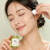 Suero calmante Beauty of Joseon con té verde y pantenol en frasco de 30ml, ideal para cuidado de la piel coreano.