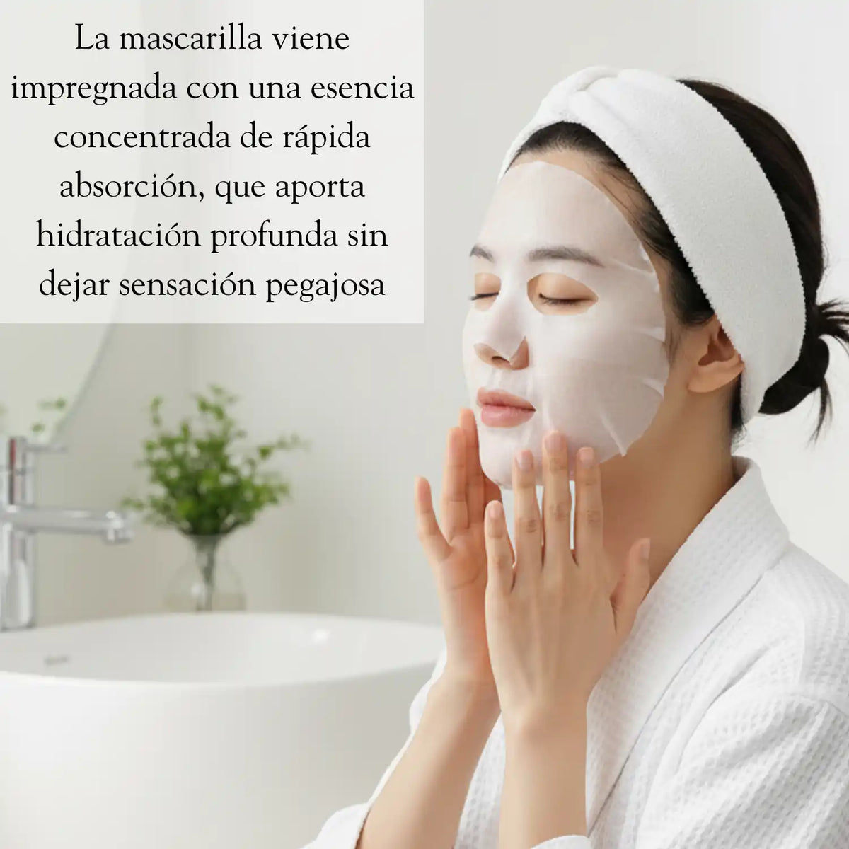 Mascarilla facial CENTELLIAN 24 Madeca Derma para lifting intensivo, con ingredientes coreanos en envase con textura cremosa.