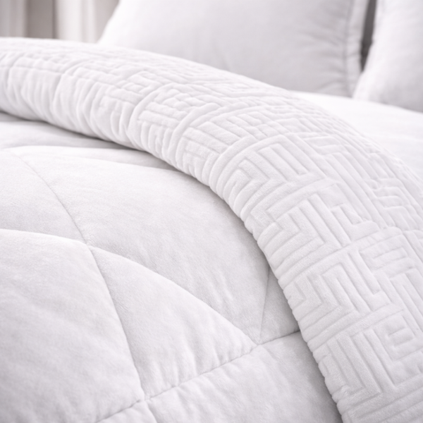 Cobertor blanco y fundas premium de Enigma Store, conjunto de cobertores suaves y elegantes para la cama.