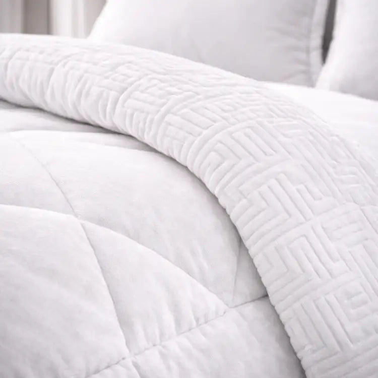 Cobertor blanco y fundas premium de Enigma Store, conjunto de cobertores suaves y elegantes para la cama.