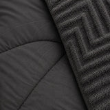 Juego de cobertor Queen 7 piezas en color gris oscuro, con fundas y accesorios de la marca Enigma Store.