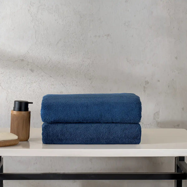 Set de 2 toallas de baño grandes de microfibra azul Enigma Store, con tamaño 90x180 cm, suaves y absorbentes.