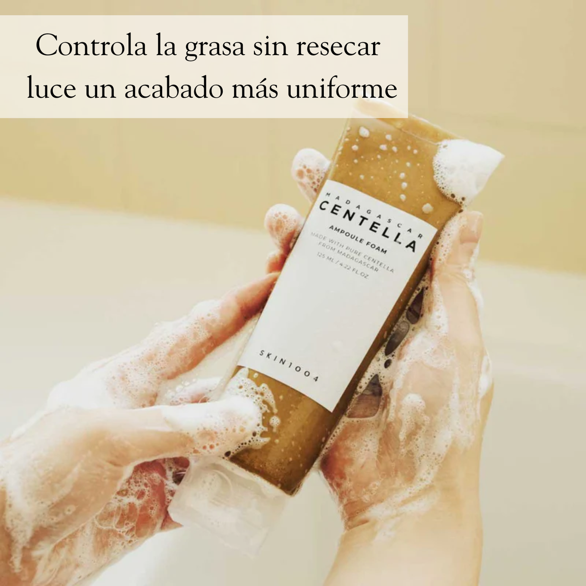 Espuma facial SKIN1004 Madagascar Centella Ampoule Foam 125ml para cuidado de la piel coreano, con ingredientes naturales.