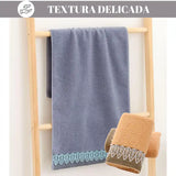 Set de 6 toallas de algodón 75x35 cm para baño y cocina, suaves y absorbentes, en colores variados.