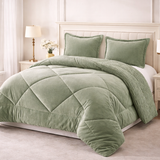 Cobertor verde con fundas premium de la marca Enigma Store, material suave y elegante para camas y sofá.