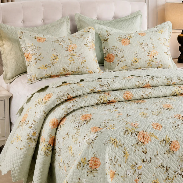Cubrecama king de 5 piezas de Casa Eterna con bordado floral y diseño de rosas, ideal para decorar y proteger la cama.