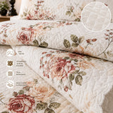 Cubrecama king de 5 piezas con bordado floral en color crema, de la marca Casa Eterna, con diseño elegante y detallado.