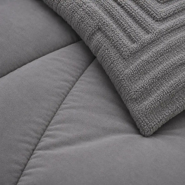 Set de cobertor queen de 7 piezas en gris claro de Enigma Store, con mantas y fundas suaves y elegantes para dormitorio.