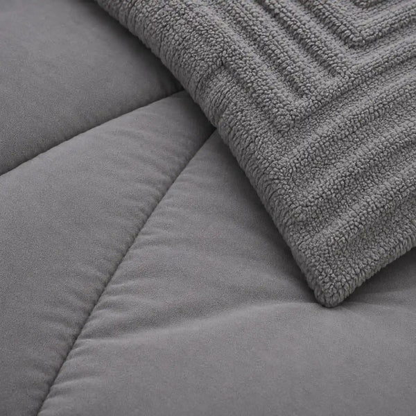 Set de cobertor queen de 7 piezas en gris claro de Enigma Store, con mantas y fundas suaves y elegantes para dormitorio.