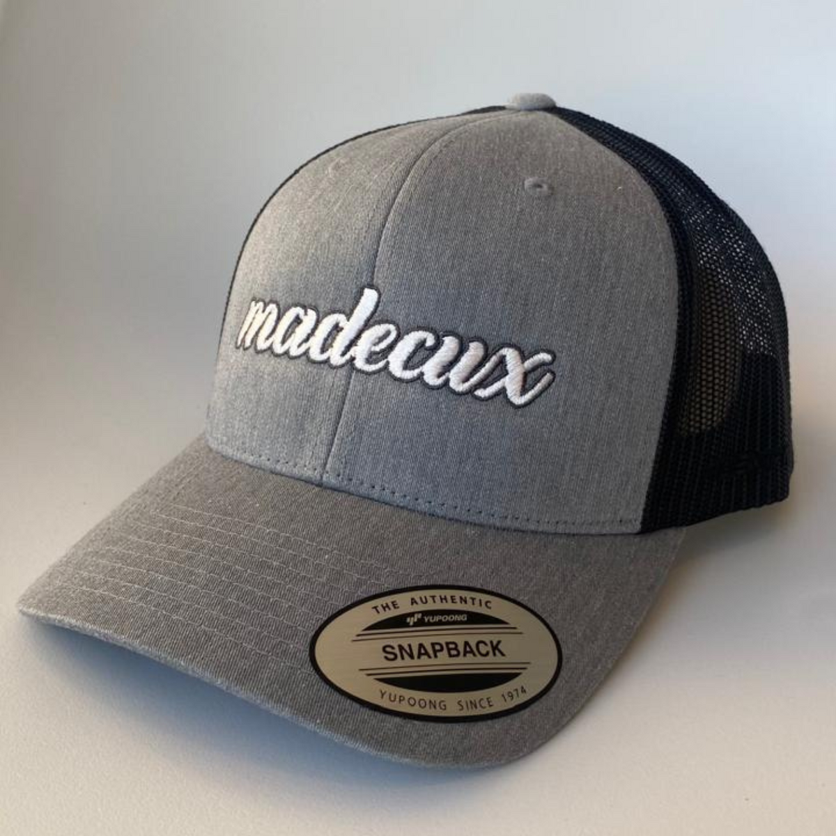 Gorra Snapback Gris Madecux