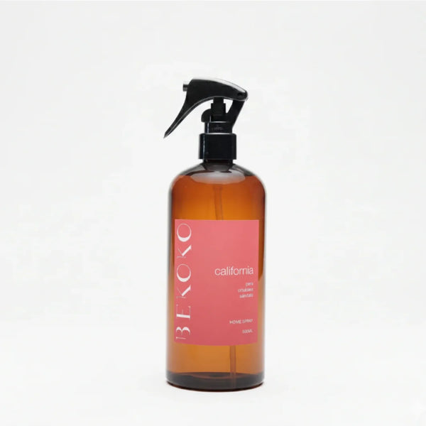 Spray aromatizante para el hogar BEKOKO California, envase con aroma fresco y floral, ideal para aromatizar espacios en casa.