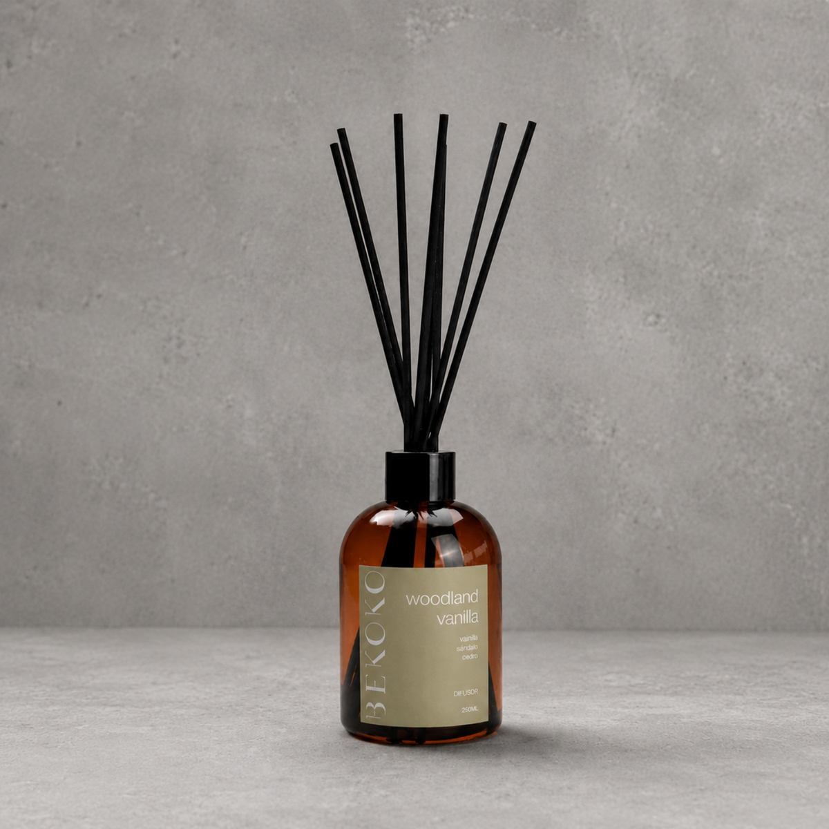 Difusor Ambiental con Varillas Woodland Vanilla 250 ml