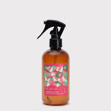 Aromatizante en spray BEKOKO con aroma a galleta de jengibre, ideal para ambientar espacios del hogar con olor cálido y acogedor.