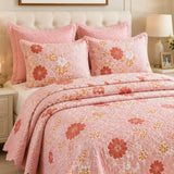 Cubrecama King de 5 piezas con bordados de flores rosadas, seda suave y diseño elegante de Casa Eterna.