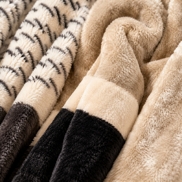 Set de Sábanas Polar Plush Suaves Beige Rayas + 2 Fundas